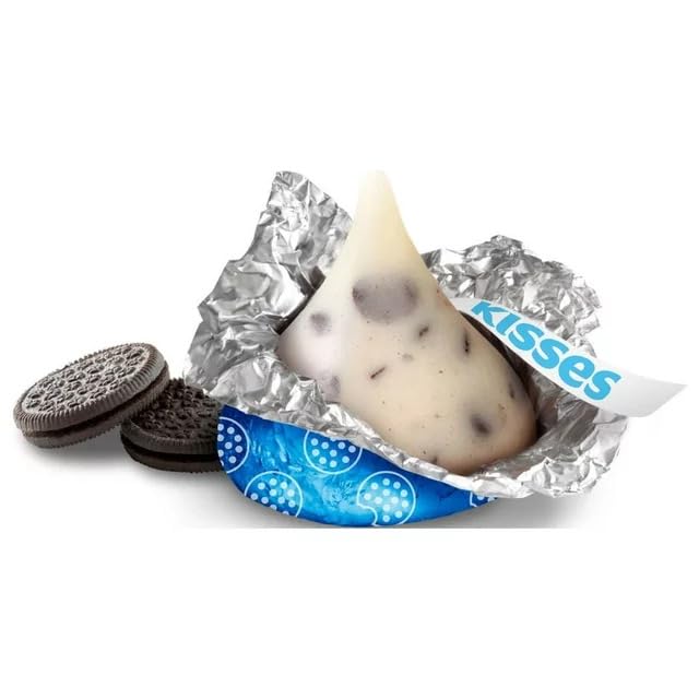 Hershys Kisses Cookies&Cream 4.25LB Approx 450 Pieces - Bulk Candy Individually Wrapped Candy, - Chocolates For Gifting Blue Bulk Hershys Snacks - Kisses Snack Blue Foil Perfect For gift Box or Pinata Stuffers - Perfect Holiday Treats for Adults & Kids
