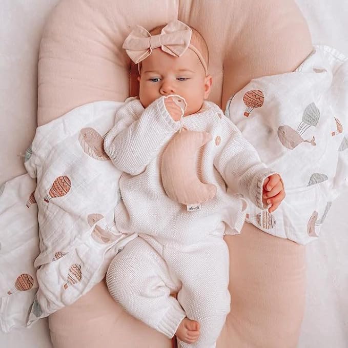 Ali+Oli Plush Muslin Cotton Pacifier Holder (Moon-Pink) Soft Binky Holder for Babies, Plush Holder for Pacifiers, Cute Baby Binkies Plush Holder, Pacifier Holder for Baby Boys & Girls