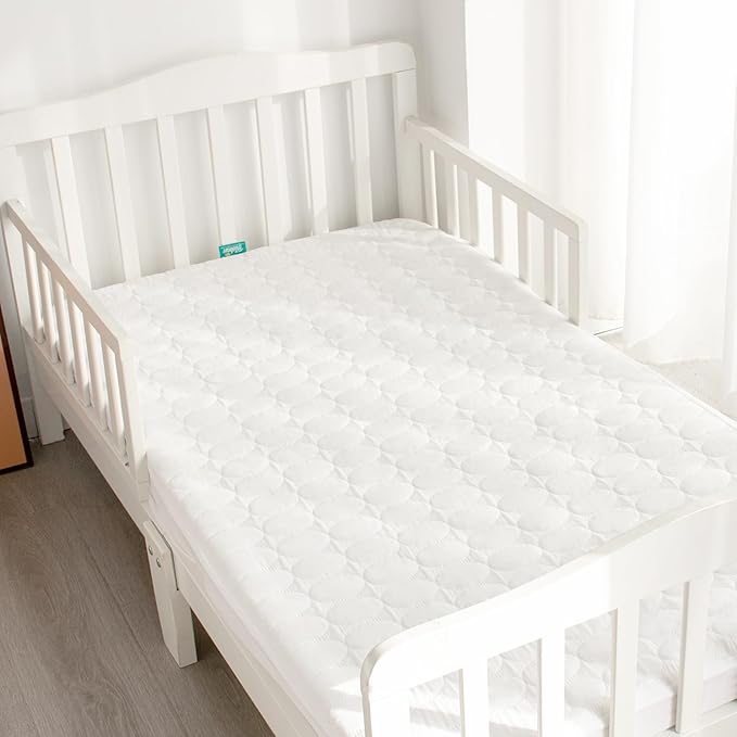Crib Mattress Protector Pad Waterproof, Toddler Waterproof Crib Mattress Cover, Machine Washable & Dryer Fit Baby Toddler Bed Mattress Protector (Standard Size 52” x 28”)