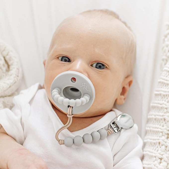 Ryan & Rose Cutie PAT Pacifier Teether (Slant, Grey)