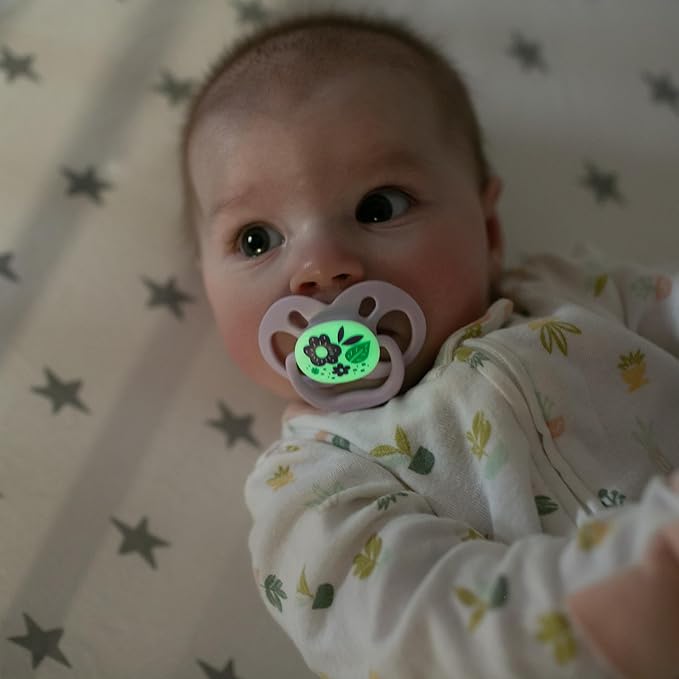 Dr. Brown's Advantage Glow-in-the-Dark Baby Pacifier, Fully Symmetrical Soother with Soft Silicone Bulb, Purple Nature, 6-18m, BPA Free, 2 Pack