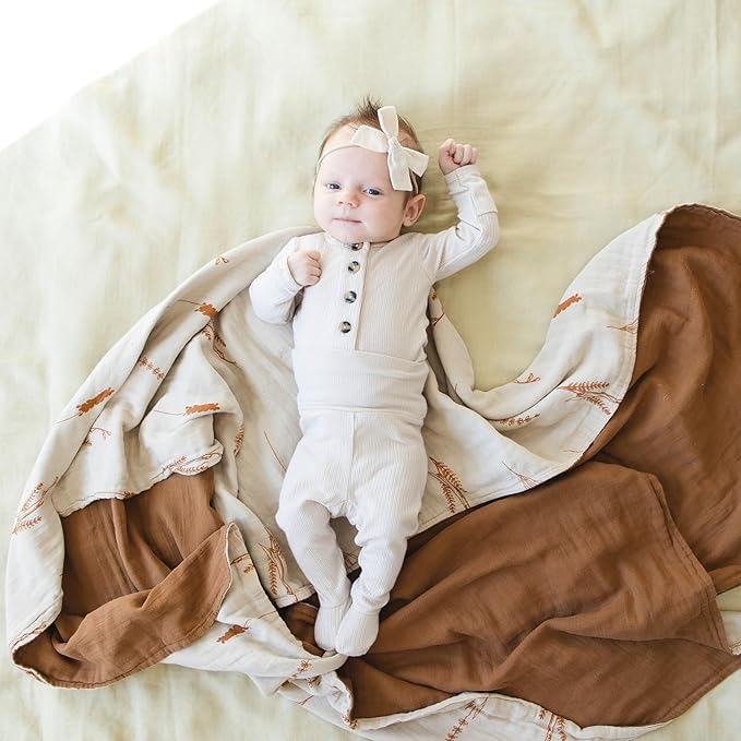 Leyl&Ari Basic Toddler Blanket | Organic Cotton Reversable Toddler Crib Blanket | Gender Neutral (Caramel/Neutral)