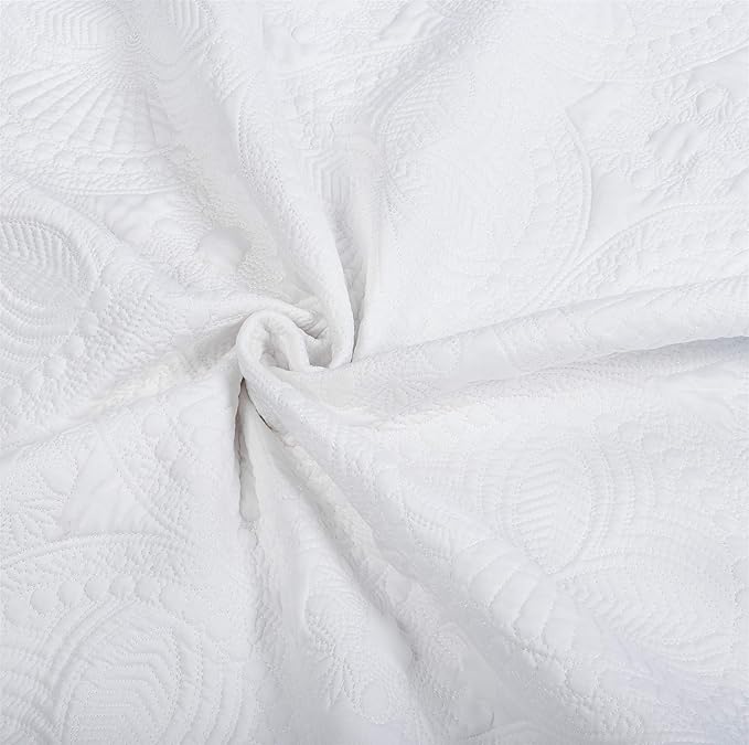 MONOBLANKS Baby Quilt Personlized Monogram Lightweight Embossed Scalloped Throw Blanket Four Seasons (White-Pink Trim)