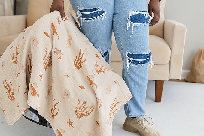 Leyl&Ari Basic Toddler Blanket | Organic Cotton Reversable Toddler Crib Blanket | Gender Neutral (Under The sea Friends)