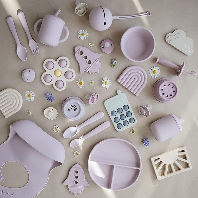 mushie Silicone Pacifier Holder Case (Soft Lilac)