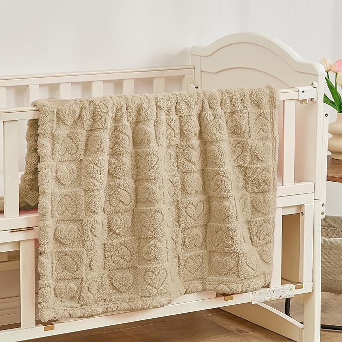 Yurhap Fleece Baby Blanket Heart Checkered, Ultra Soft Cozy Baby Blankets for Boys Girls, Fluffy Infant Toddler Newborn Receiving Gifts for Crib Stroller 30"x40" (Khaki)