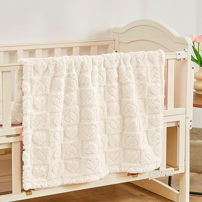 Yurhap Fleece Baby Blanket Heart Checkered Blanket, Ultra Soft Cozy Baby Blankets for Boys Girls, Fluffy Infant Toddler Newborn Receiving Blankets for Crib Stroller 30”×40” (Cream)