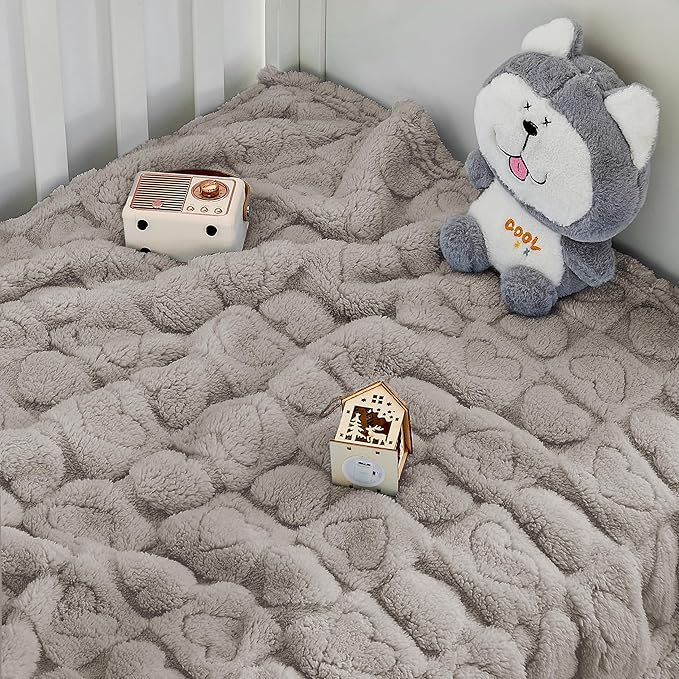 Yurhap Fleece Baby Blanket Heart Checkered, Ultra Soft Cozy Baby Blankets for Boys Girls, Fluffy Infant Toddler Newborn Receiving Gifts for Crib Stroller 30"x40" (Oxford Tan)
