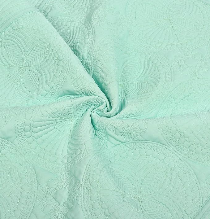MONOBLANKS Baby Quilt Personlized Monogram Lightweight Embossed Scalloped Throw Blanket Four Seasons (Mint)
