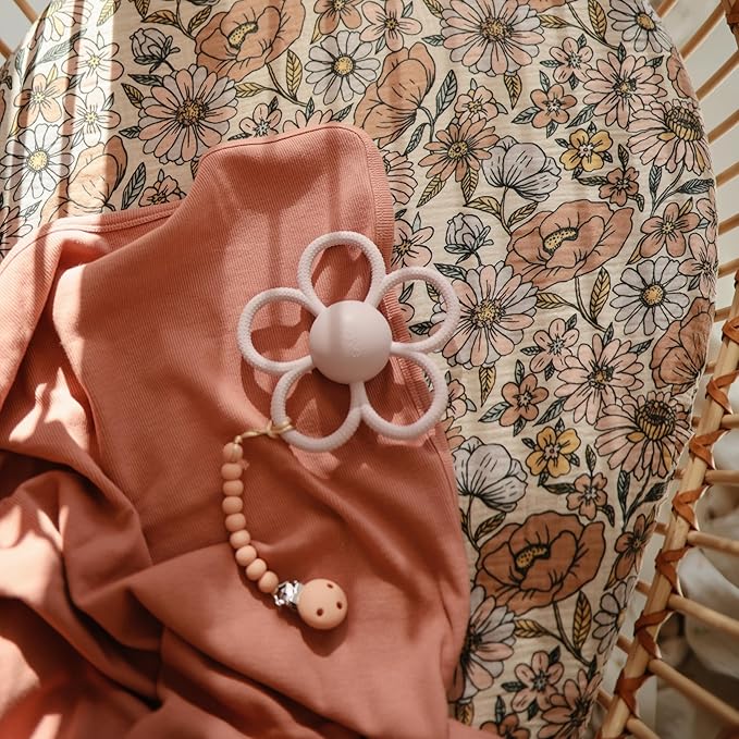 mushie 100% Silicone Baby Pacifier Clip BPA Free | Hera (Powder Pink)