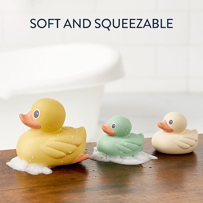 Itzy Ritzy Ducky Family – 3-Piece Floating Bath Toy Set with Watertight Design; Soft, Squeezable Ducks Designed for Ages 6 Months and Up (Ducks)