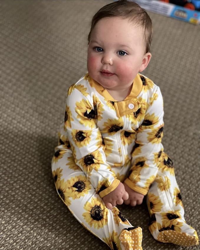 UNIFACO Baby Girls Boys Footed Pajamas One-Piece Sleeper Snug Fit Sleep and Play Zip Front Footie Romper 0-12 Month