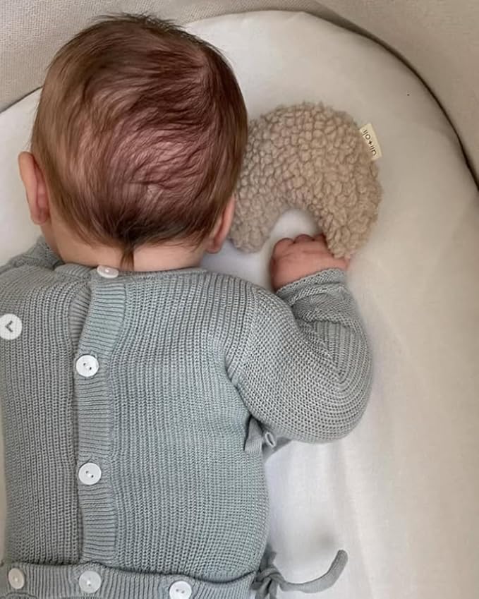 Ali+Oli Plush Pacifier Holder (Moon-Sand) Soft Binky Holder for Babies, Plush Holder for Pacifiers, Cute Baby Binkies Plush Holder, Pacifier Holder for Baby Boys & Girls, Baby Toy with Cute Decor