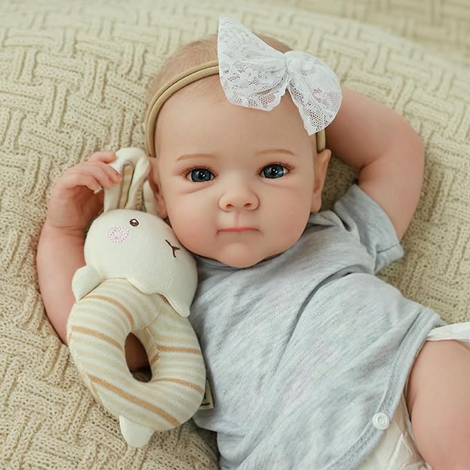 WOOROY Realistic Reborn Baby Dolls - 20 Inch Lifelike Silicone Baby Girl with Full Vinyl Body, Real Life Newborn Baby Doll Gifts Toy with Accessories for Kids 3+