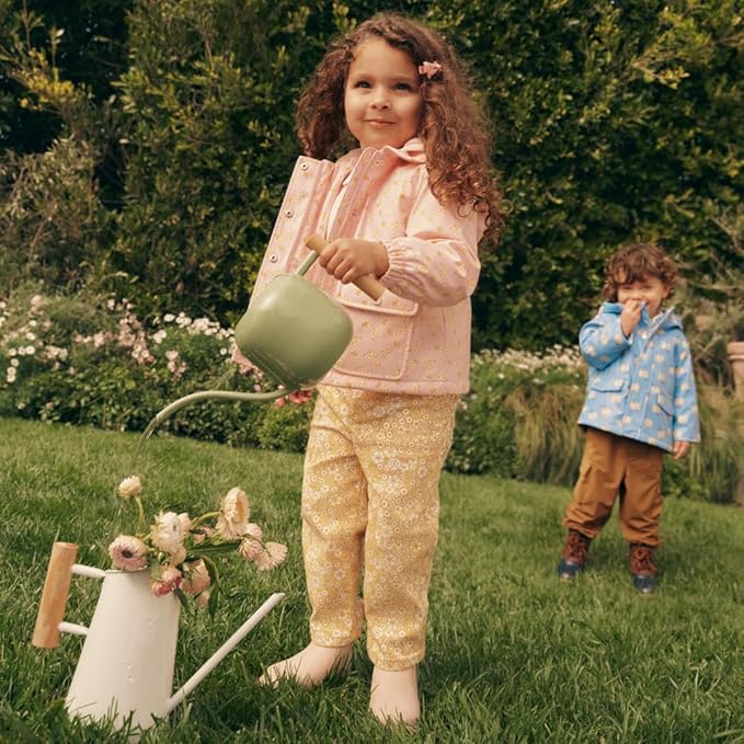 Amazon Essentials x Sofia Grainge Toddlers and Baby Girls' Water-Repellent Rain Jacket
