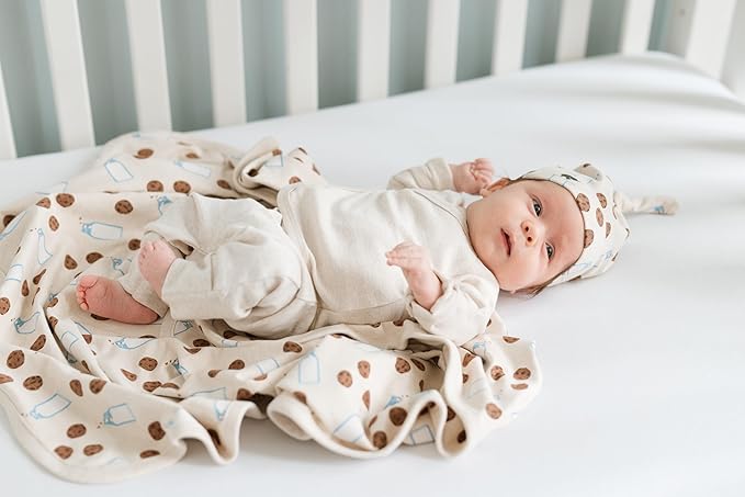 MONICA + ANDY Baby Organic Hospital Cuddle Box