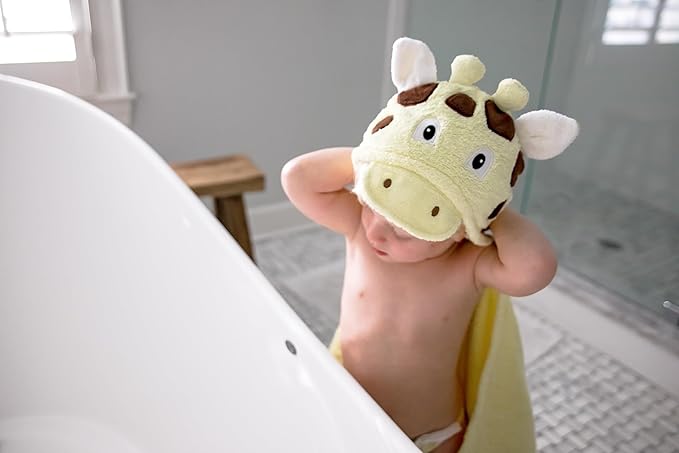 Hooded Baby Towel for Kids 2-8 | Large 100% Cotton Baby Towel for Girls or Boys | Unisex Cute Giraffe Bath Towels for Babies and Toddlers in Yellow