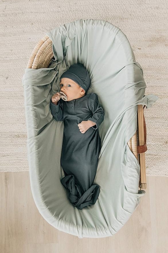 Mebie Baby Sage Stretch Swaddle, Modern and Neutral Swaddle Blanket for Baby Girl or Boy, Soft Baby Blankets, Newborn Swaddle Blanket, 0-3 Month, Comfy Wrap, Baby Essentials & Gifts (47" x 47")
