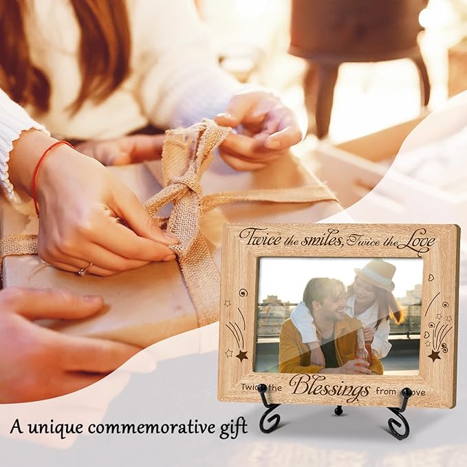 Twins Photo Frame, Wooden Photo Frame with Stand, Twins Gifts for Babies, Twins Gifts for Mom Sister Bestie, Home Office Desk Decor Photo Frame Tabletop Display -xk36