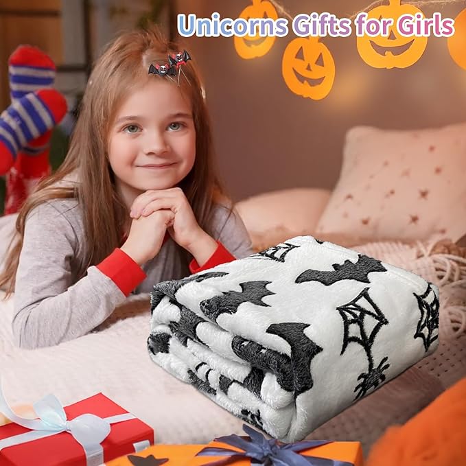 TEHALK Cute Bat Halloween Blanket for Couch, Spooky Blanket for Boys/Girls/Toddler/Kids/Teens/Women/Men 40"x 60"