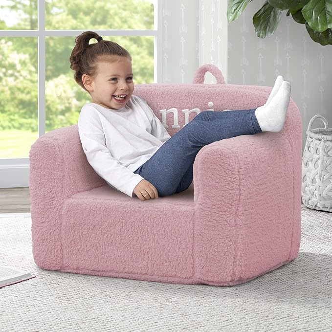 Delta Children Cozee Sherpa Chair – Customize with Name – Foam Kids Chair for Ages 18 Months and Up, Pink