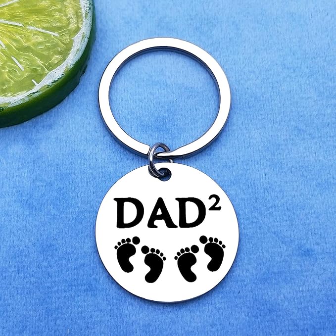 Twins Dad Keychain Fathers Day Keyring for Twins Dad Pregnancy Announcement Gifts Baby Announcement Keyring Daddy to Be Gifts Christmas Birthday Present for Papa Father Thanksgiving Day