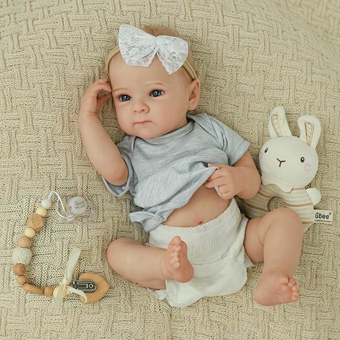 WOOROY Realistic Reborn Baby Dolls - 20 Inch Lifelike Silicone Baby Girl with Full Vinyl Body, Real Life Newborn Baby Doll Gifts Toy with Accessories for Kids 3+