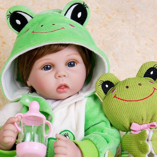 Reborn Baby Dolls 22-Inch Realistic Baby Doll Soft Cloth Body Real Life Baby Dolls with Green Frog Clothes Toys Accessories Birthday Gift Set for Kids 3+