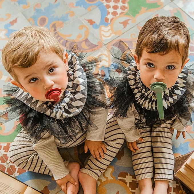 Suavinex Wonder Baby Pacifier, SX Pro Silicone Nipple, Reversible, Non Irritating Shield Design, 2Pk Pacifiers 6-18 Months, Made in Europe, Lake/Green