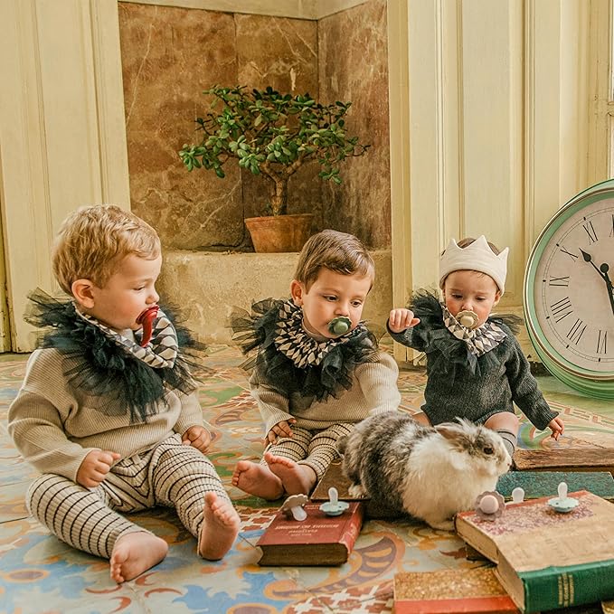 Suavinex Wonder Baby Pacifier, SX Pro Silicone Nipple, Reversible, Non Irritating Shield Design, 2Pk Pacifiers 6-18 Months, Made in Europe, Lake/Green